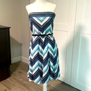 White House Black Market strapless dress with pockets size 6